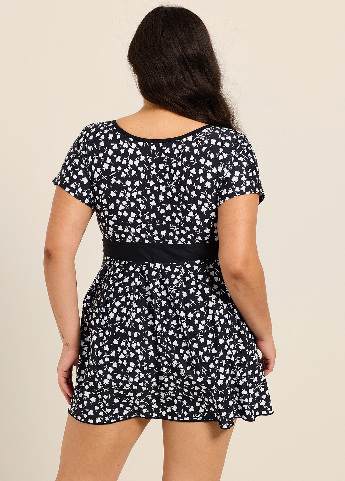 Black Floral Short Sleeves Modest Padded Curvy Women's Swimsuit Swimdress Top