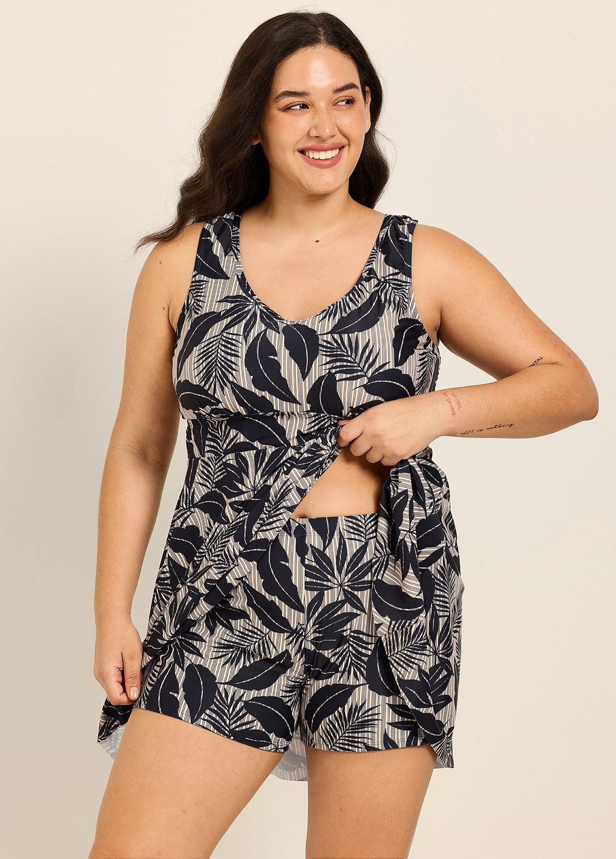 Black Leaf Stripe Scoop Neck Vintage Cross Back Plus Size Women's Swimsuit Swimdress Set