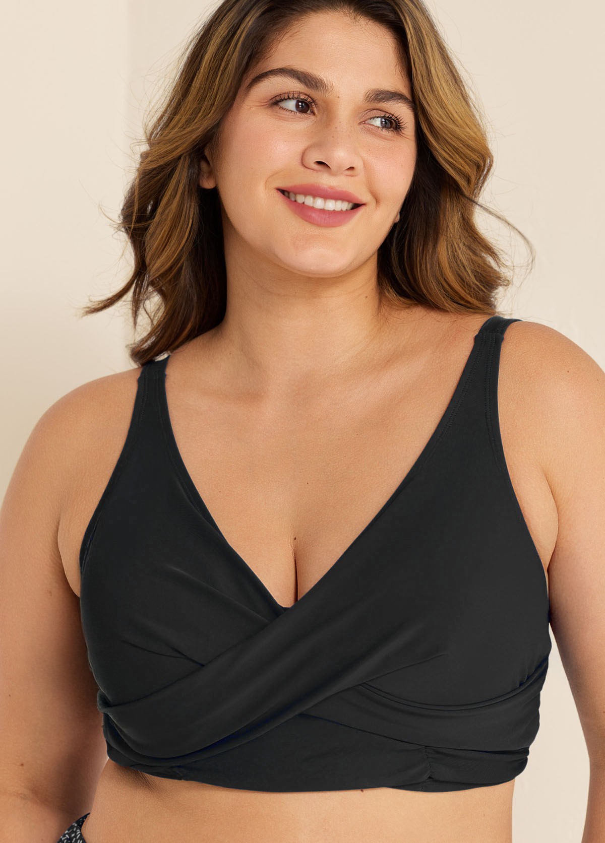 Black Twisted Front Fashion Plus Size Bikini Top