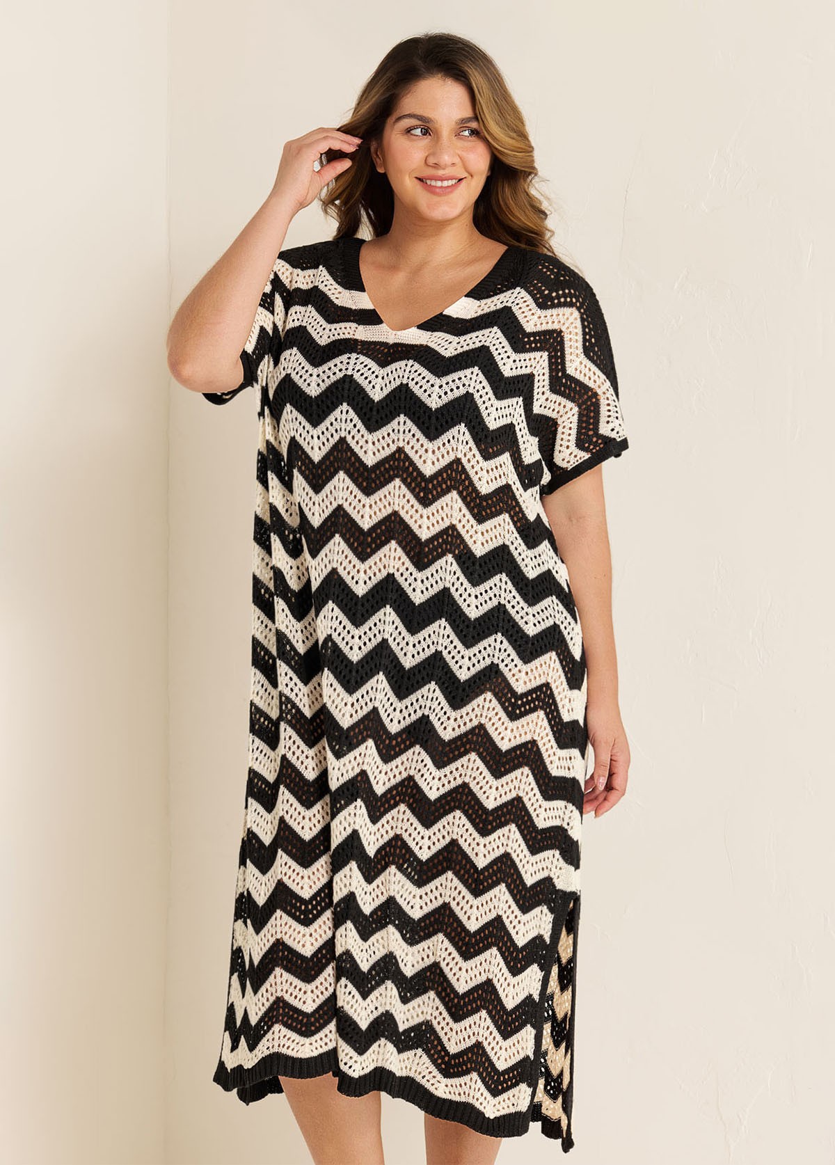 Black And White Geometric Slit Hem Cutout Swimsuit Cover Up