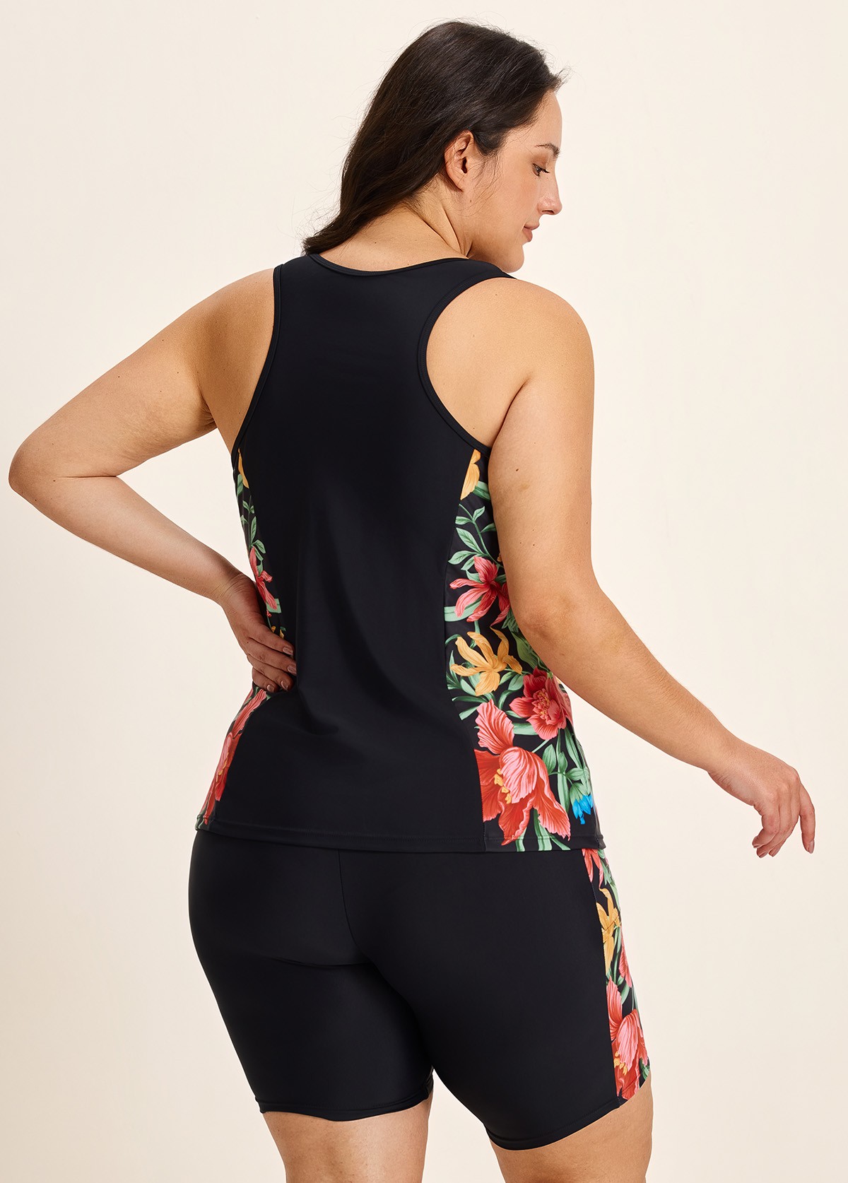 Curvy Black Tropical Floral Scoop Neck Flattering Women's Swimsuit Two Piece Tankini Set